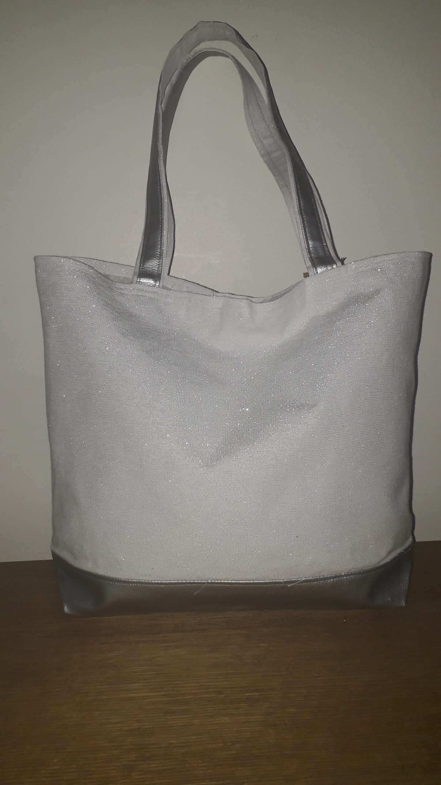 FANY 021 – Image 2